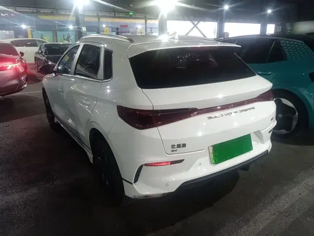 BYD e2 — Фото автомобиля 4