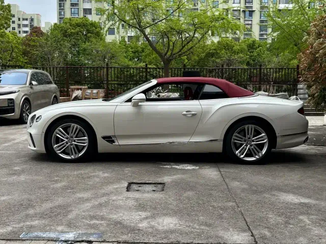 Bentley Continental — Фото автомобиля 7