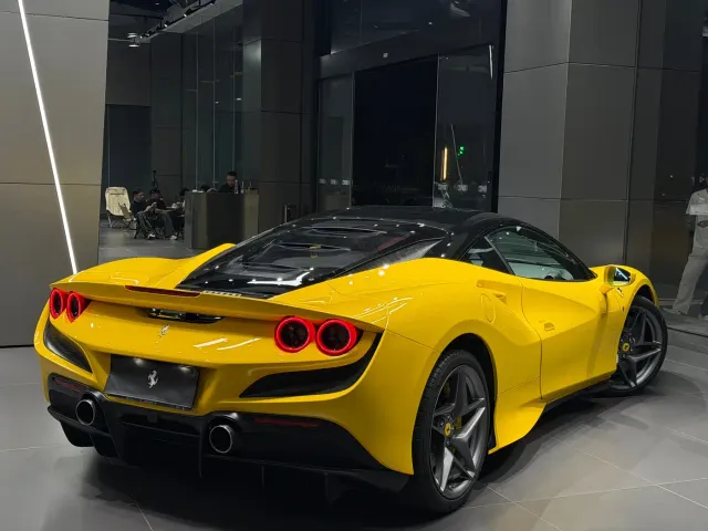 Ferrari F8 — Фото автомобиля 4