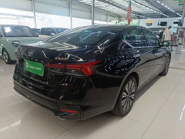 Nissan Teana — Фото автомобиля 6