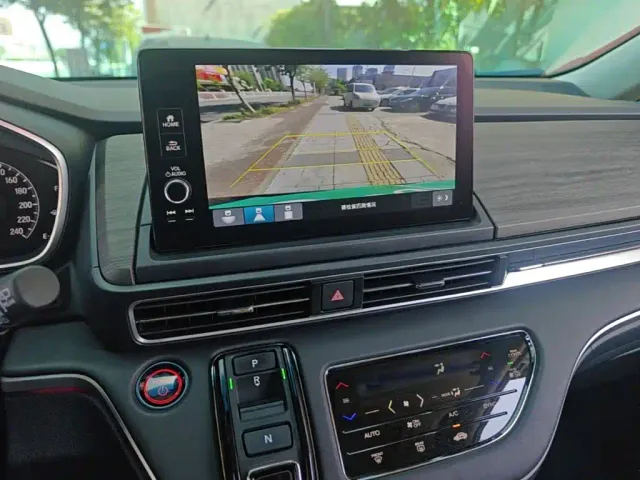 Honda Odyssey — Фото автомобиля 12