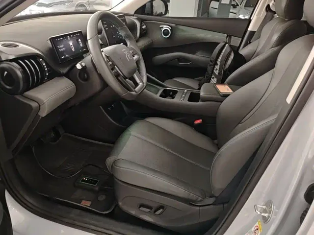 BYD Yuan PLUS — Фото автомобиля 14
