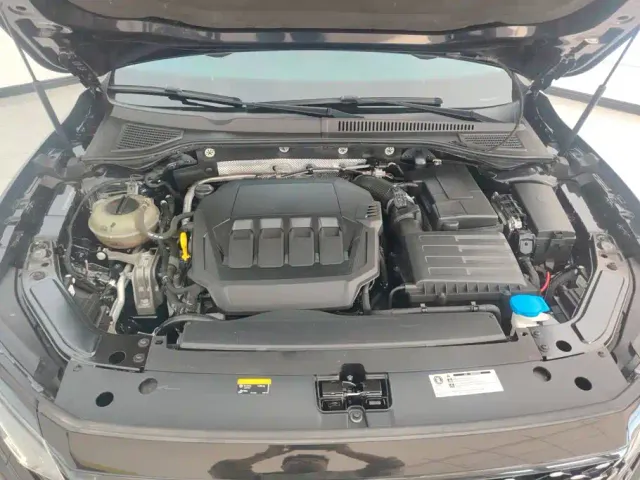 Volkswagen Passat — Фото автомобиля 10