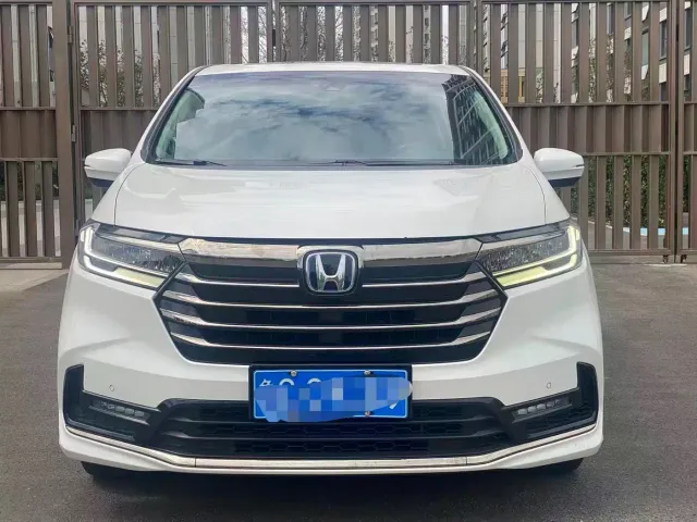 Honda Odyssey — Фото автомобиля 2