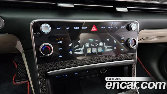 Genesis GV80 — Фото автомобиля 17