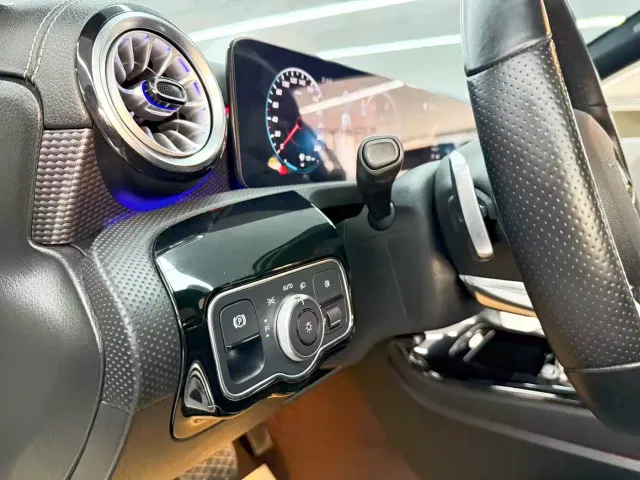 Mercedes-Benz A-Class — Фото автомобиля 10