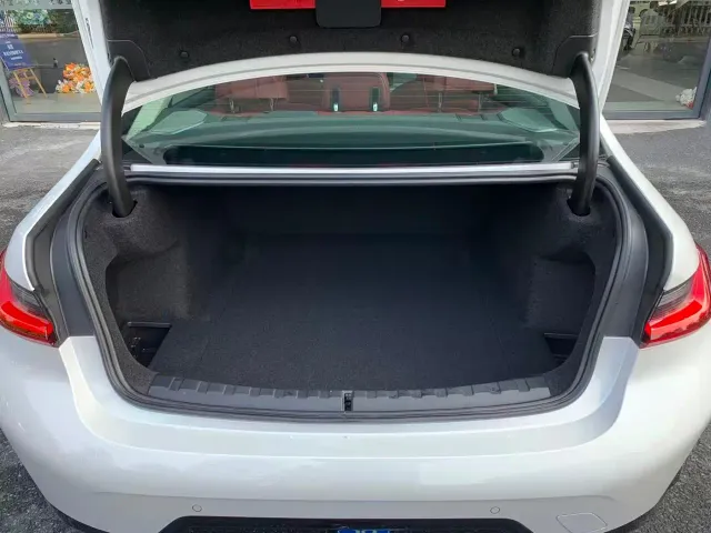 BMW 3 Series — Фото автомобиля 14