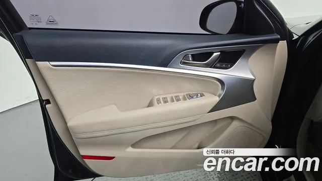 Genesis G70 Новый G70 Бензин 2.5T 4WD — Фото автомобиля 23