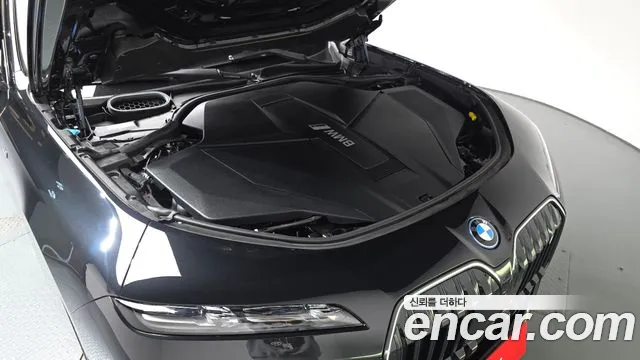BMW i7 G70 — Фото автомобиля 9