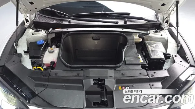 Hyundai Ioniq 6 — Фото автомобиля 9