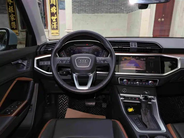 Audi Q3 — Фото автомобиля 11