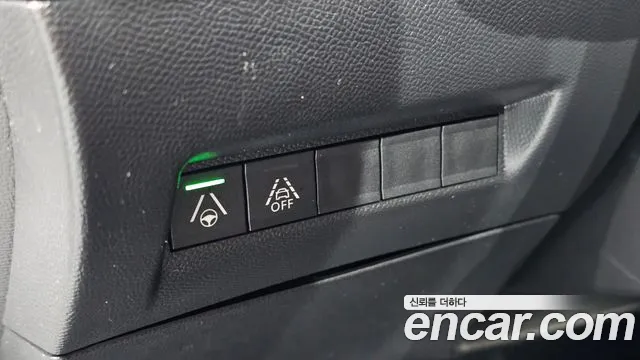 Peugeot 2008 — Фото автомобиля 19