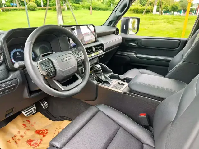 Toyota Prado — Фото автомобиля 5