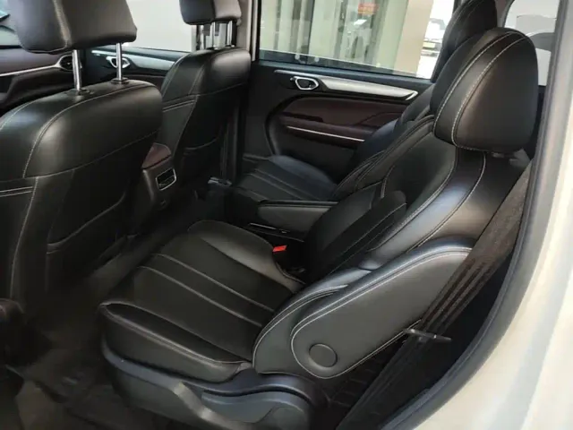 GAC Trumpchi M6 — Фото автомобиля 16