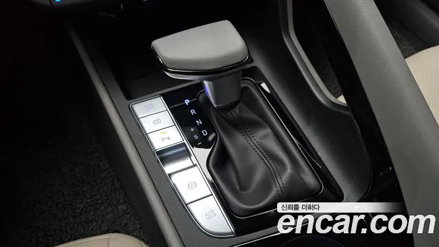 Hyundai Avante — Фото автомобиля 12