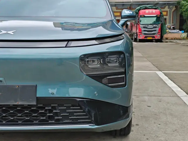 Xpeng G9 — Фото автомобиля 9