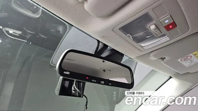 Hyundai Venue — Фото автомобиля 27