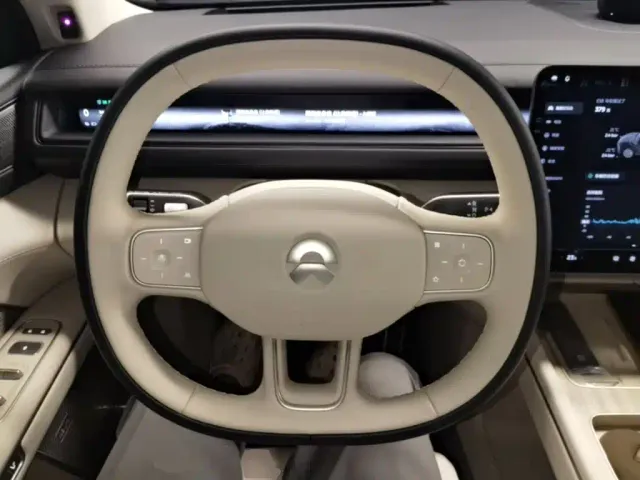 Nio ES8 — Фото автомобиля 10