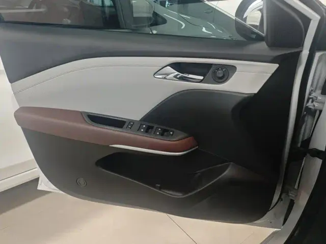 Chevrolet Monza — Фото автомобиля 7