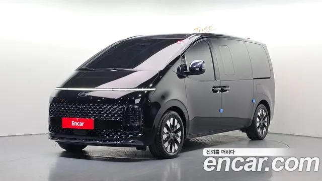 Фотография автомобиля — Hyundai Staria