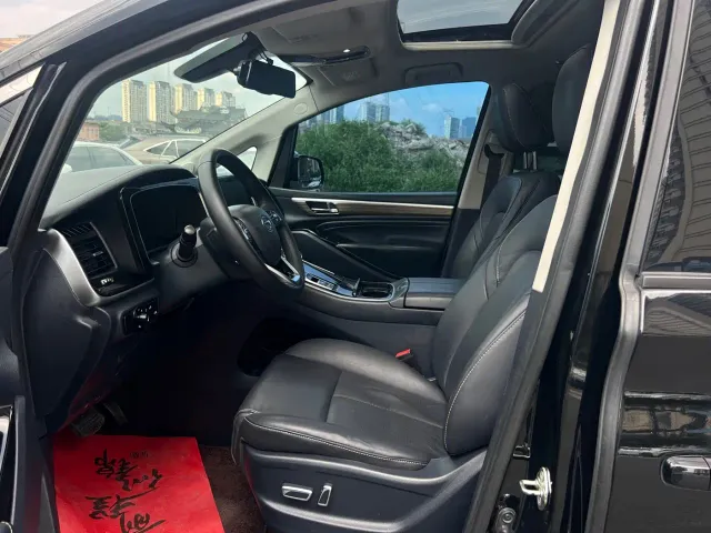 GAC Trumpchi M8 — Фото автомобиля 11
