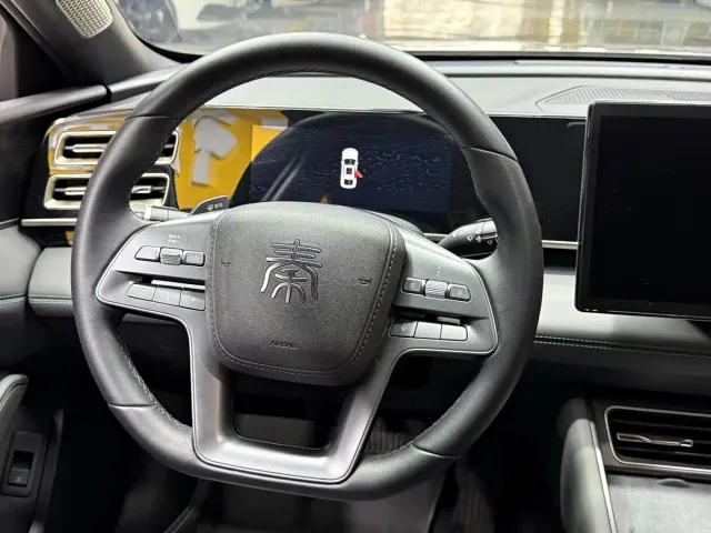 BYD Qin L — Фото автомобиля 15