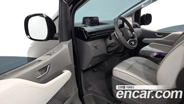 Hyundai Staria Staria 4WD Lounge 9 мест — Фото автомобиля 10