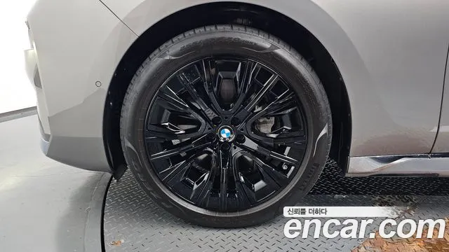 BMW 7 Series G70 — Фото автомобиля 5