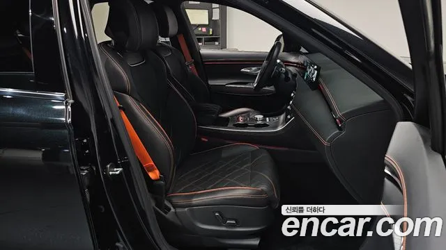 Genesis GV70 — Фото автомобиля 16