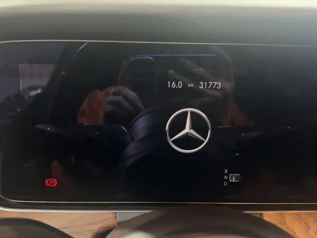 Mercedes-Benz Mercedes-Benz E-Class 2022 Facelift E 300 L Fashion Style — Фото автомобиля 3
