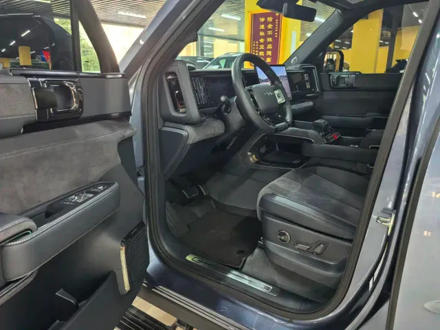 BYD FangChengBao Leopard 5 — Фото автомобиля 4