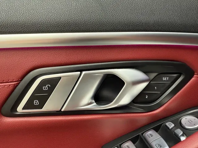 BMW 3 Series — Фото автомобиля 13