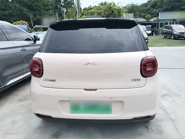 JAC Yiwei 3 — Фото автомобиля 3