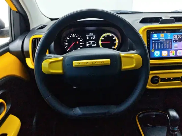 Roewe Clever — Фото автомобиля 15