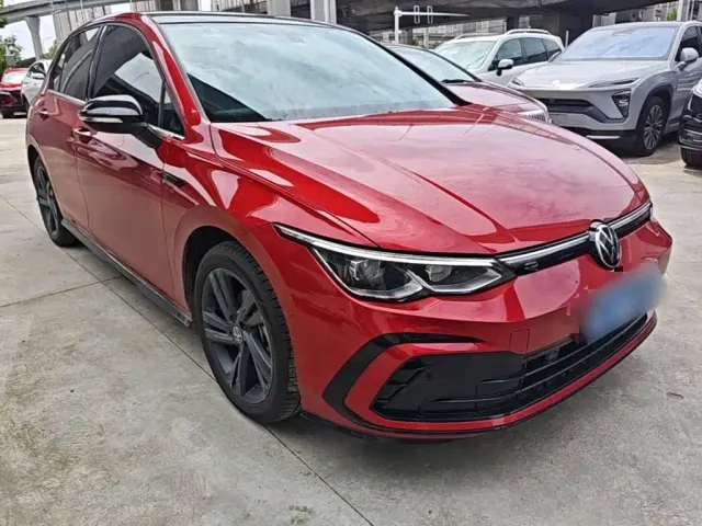 Volkswagen Golf — Фото автомобиля 3
