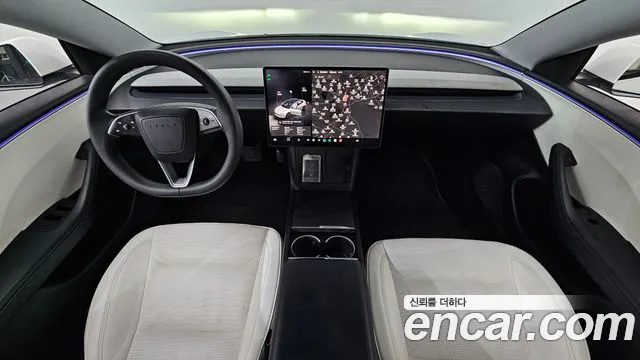 Tesla Model 3 — Фото автомобиля 7