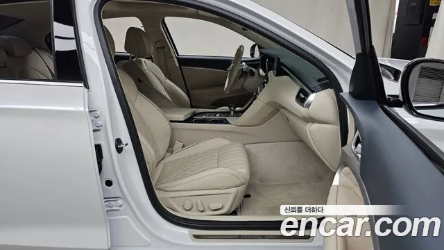 Genesis G70 New — Фото автомобиля 16