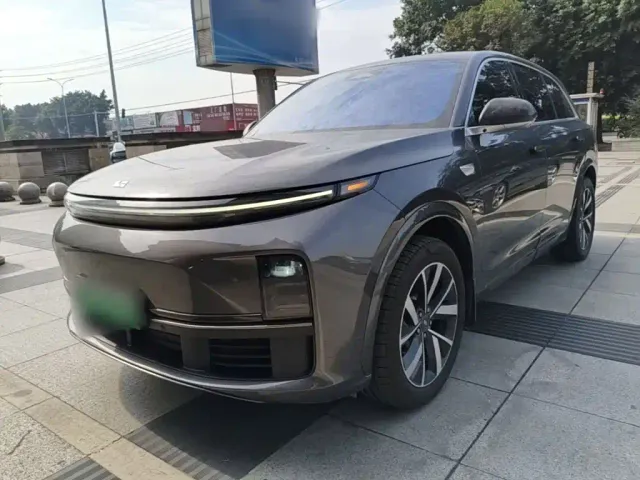 Фотография автомобиля — Li Auto L7