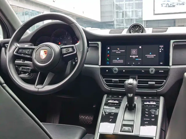 Porsche Macan — Фото автомобиля 18