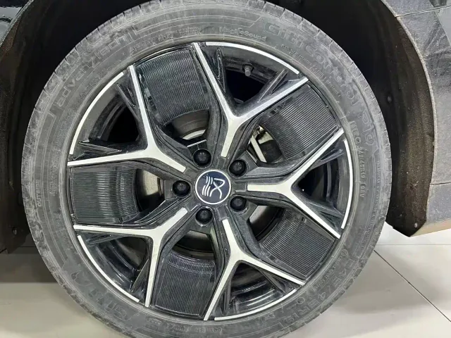 BYD Han — Фото автомобиля 18