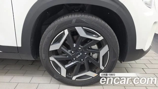 Kia Seltos — Фото автомобиля 6