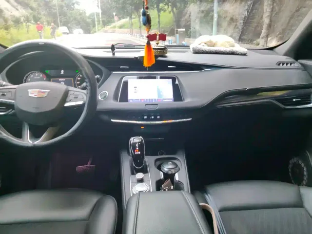 Cadillac XT4 — Фото автомобиля 13