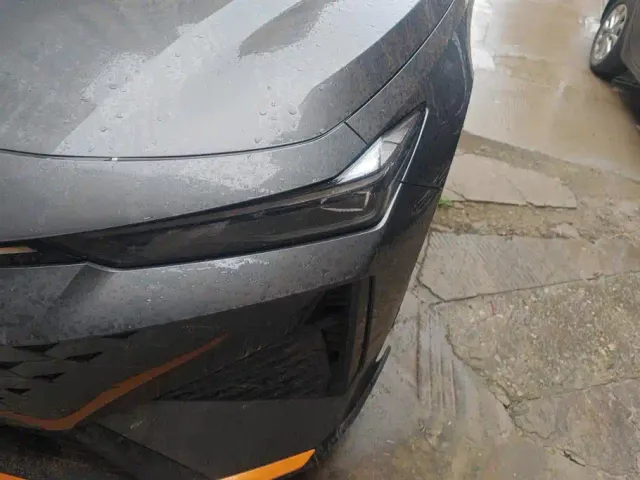 Changan Changan UNI-V 2024 1.5T Deluxe Sport — Фото автомобиля 5