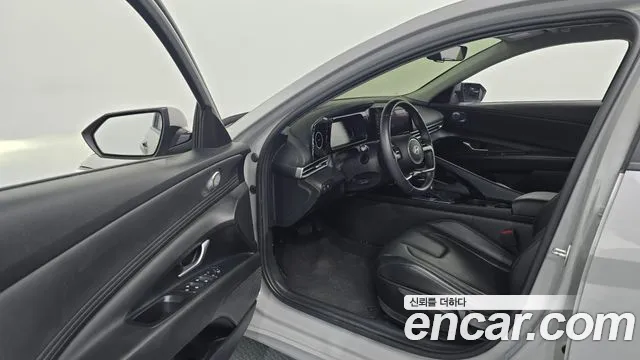 Hyundai Avante CN7 — Фото автомобиля 10