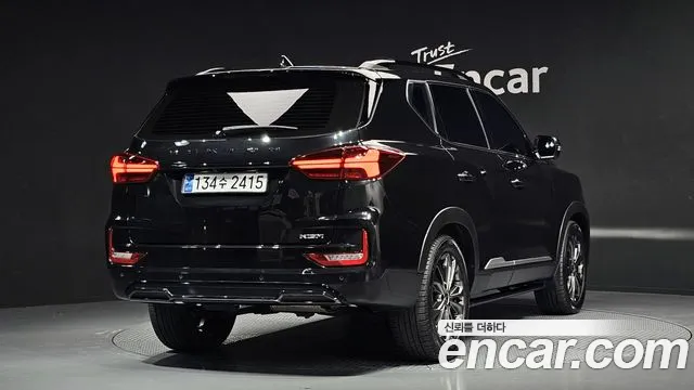 KG_Mobility_Ssangyong Rexton Rexton Arena Дизель 2.2 4WD — Фото автомобиля 2