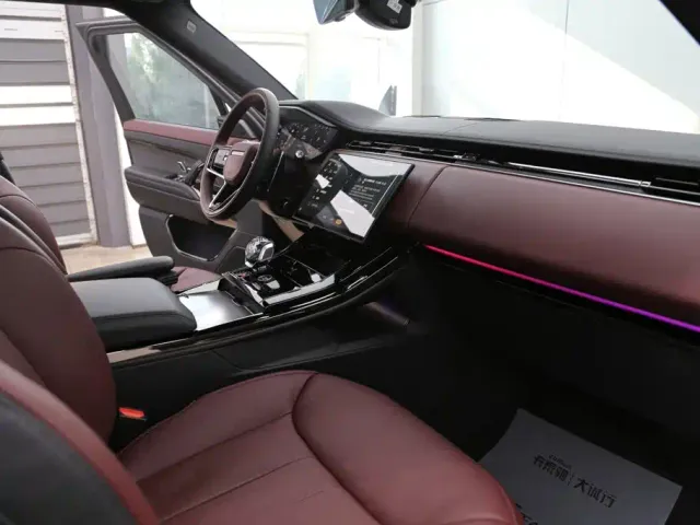 Land Rover Range Rover Sport — Фото автомобиля 21