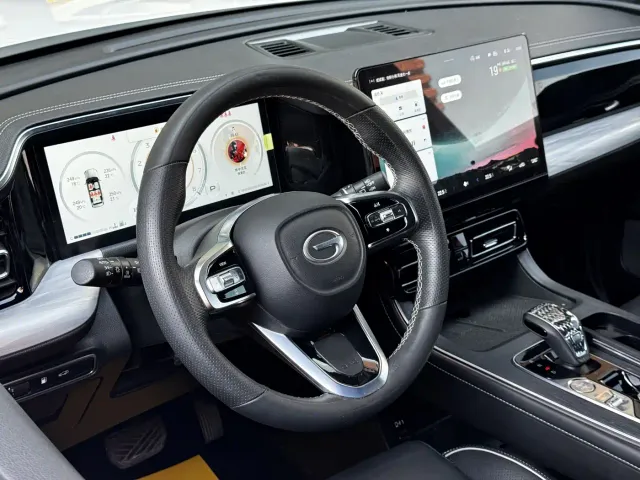 GAC Trumpchi GS8 — Фото автомобиля 15