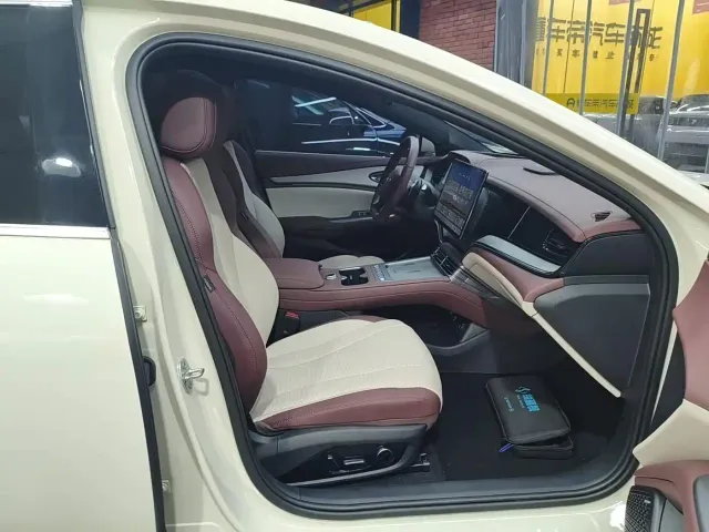 BYD Seal 07 DM-i — Фото автомобиля 10