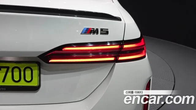 BMW M5 G90 — Фото автомобиля 23