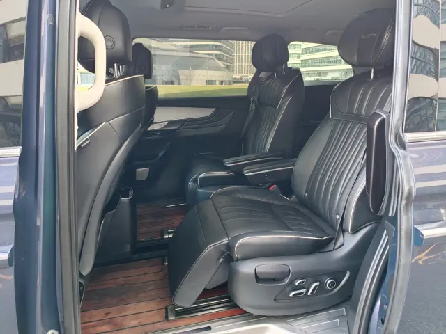 Roewe iMAX8 — Фото автомобиля 8